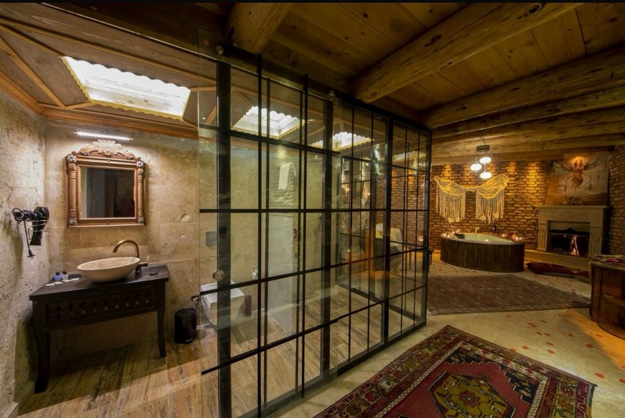 Jakuzili ve Şömineli Suite Oda