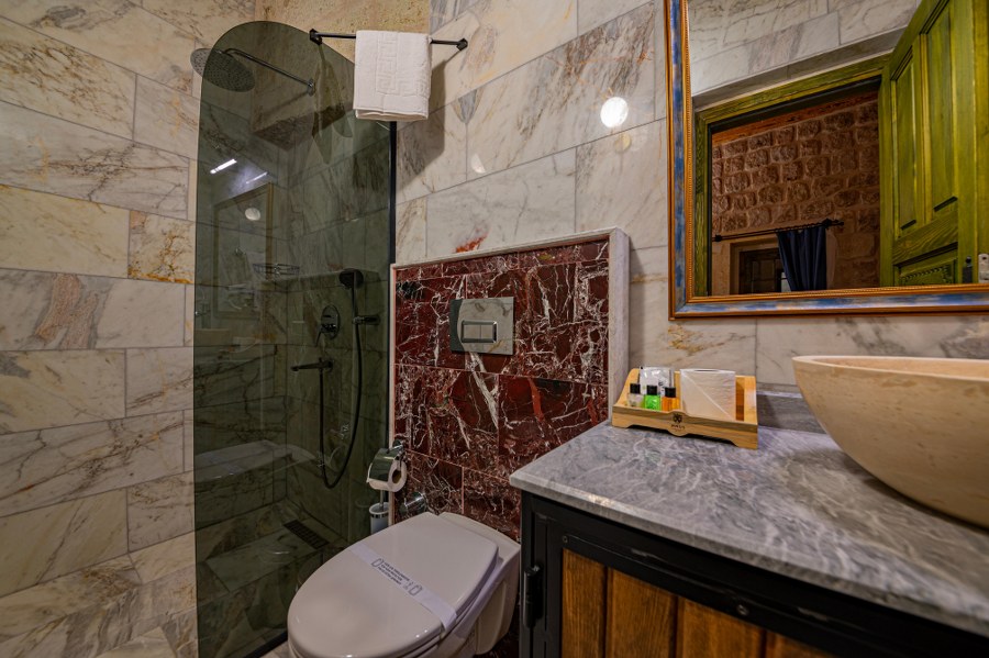 10 900x599 14 7 25743