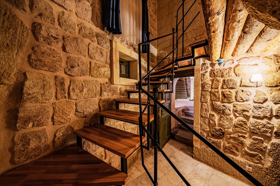 alt kat 5 900x599 14 7 25351