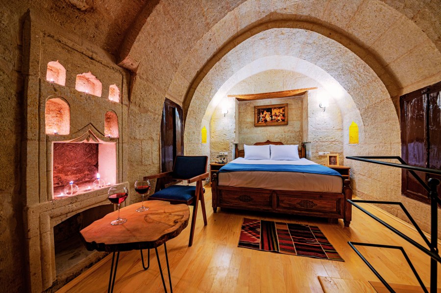 somine 900x599 14 7 25577