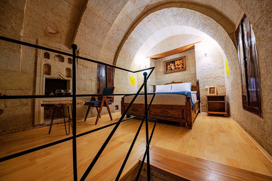 ust kat 1 900x599 14 7 25704